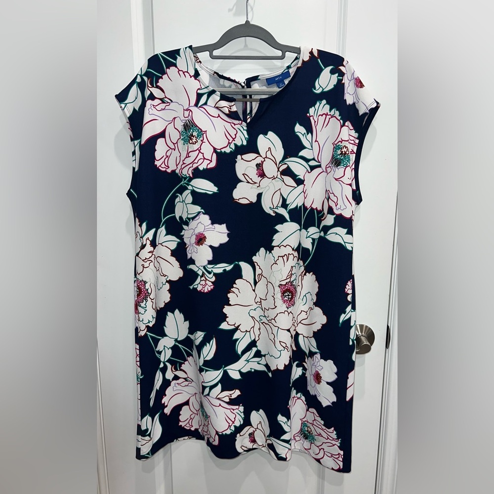 Apt. 9 Women’s Multicolor Floral Shift Dress Size XL Keyhole